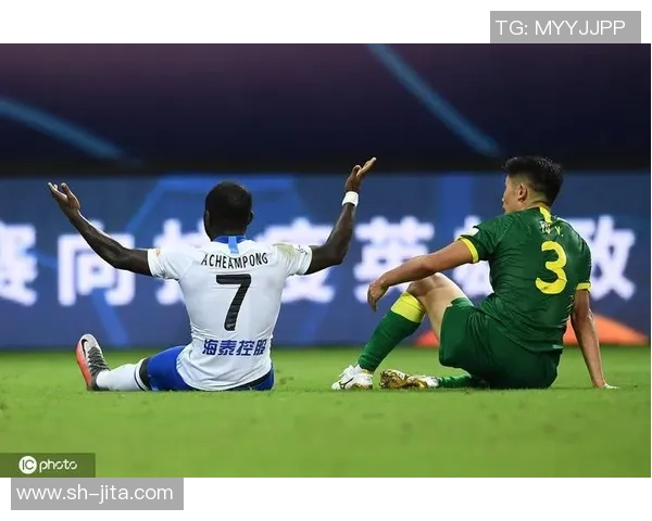 西甲激战莱比锡险胜里昂争议判罚引发全场热议